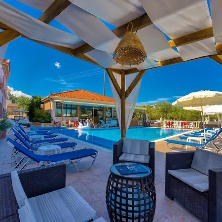 アパートホテル Kozanos & 3*