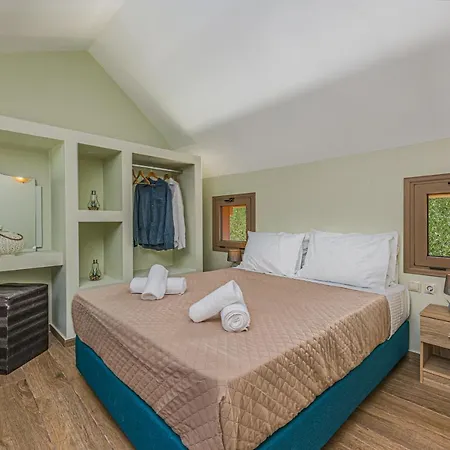 Kozanos & Appart hôtel 3*
